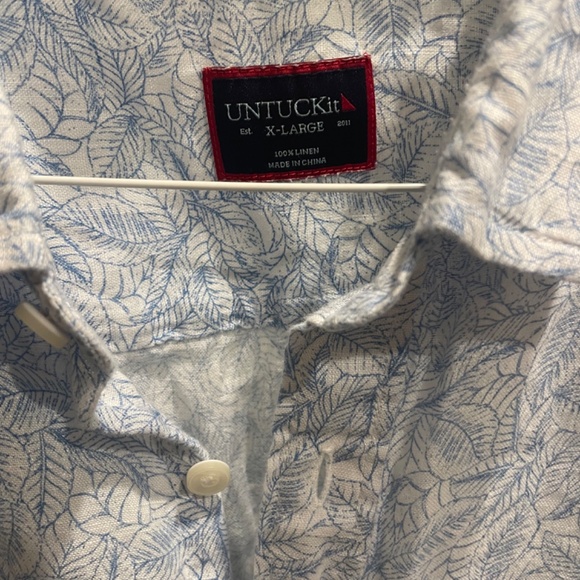 UNTUCKitaa Terlan Shirt size XL 100% Linen Short Sleeve Blue Floral Button Up - Picture 2 of 2